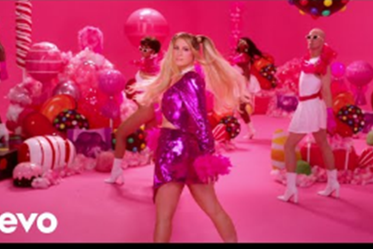 Lirik Lagu Made You Look - Meghan Trainor: I Could Have My Gucci On, I  Could Wear My Louis Vuitton - Sudut Batam