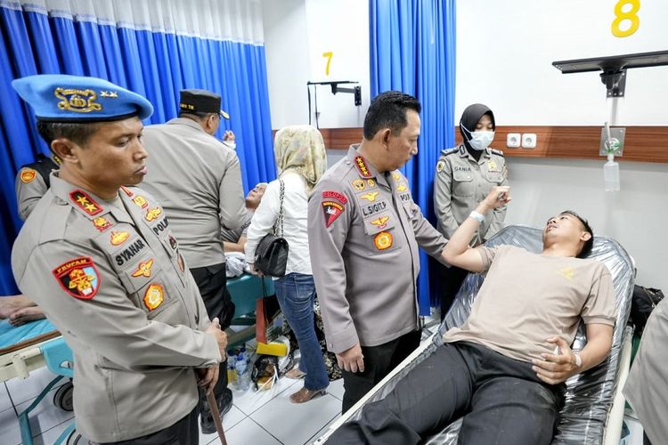 Sempat Dilarikan ke Rumah Sakit, Warga Korban Bom Bunuh Diri di Polsek Astana Anyar Sudah Pulang ke Rumah