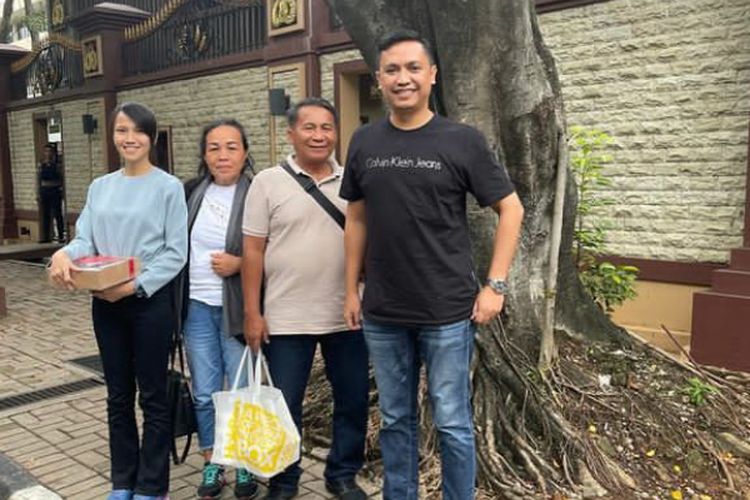 Bharada E Dijenguk Keluarga dan Pengacaranya pada Hari Natal 2022