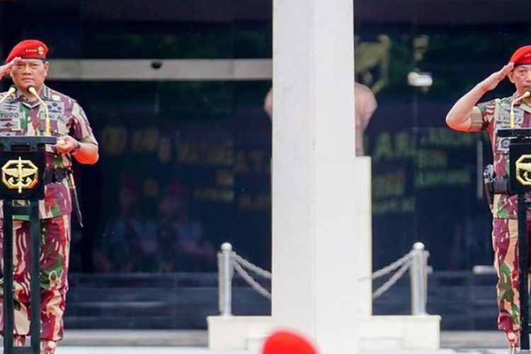 Baret Merah untuk Kapolri dan Panglima TNI
