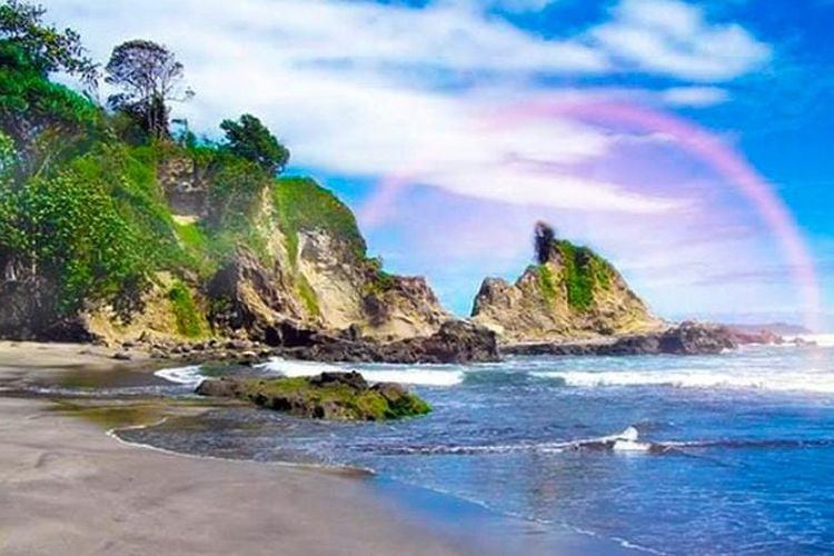 Selain Indah, Tempat Wisata Pantai Karang Nini Pangandaran Juga Simpan ...