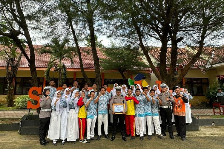 5 Sekolah SMA Negeri Terbaik Di Kota Bandung Terakreditasi A Versi ...