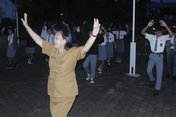 Disdikbud NTT Ikut Masuk Kantor Pukul 5.30 Pagi, Klaim Ada Manfaat bagi Kinerja