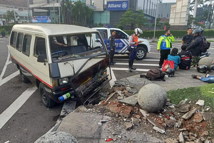 Penyebab Angkot Tabrak Simpang Lima Kota Bandung, Polisi: Sopir Tidak Tertib