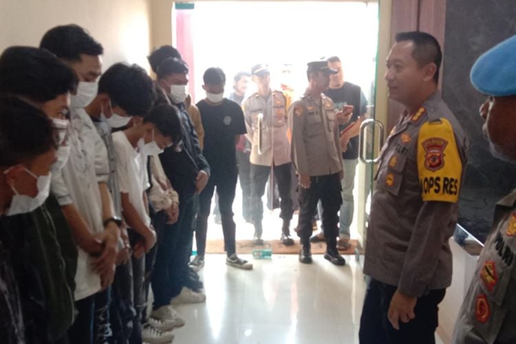 17 Orang Diamankan Polisi di Soreang Karena Konvoi Sambil Menyalakan Flare dan Petasan, Mayoritas Masih Anak