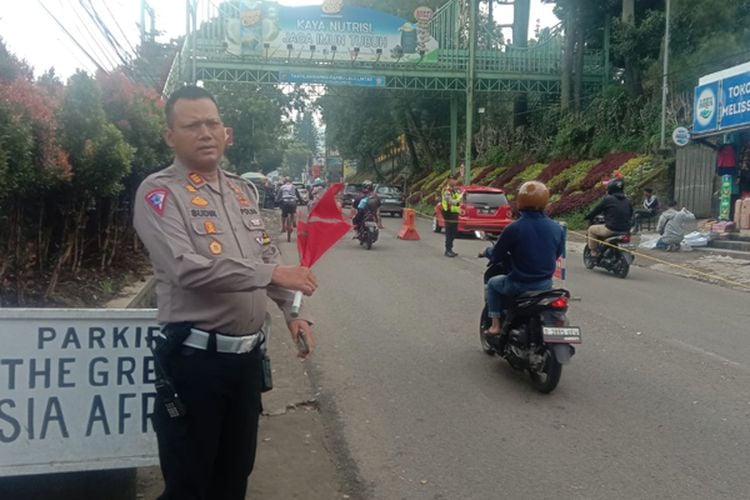 Tiga Strategi Polisi Urai Macet di Kawasan Wisata Lembang