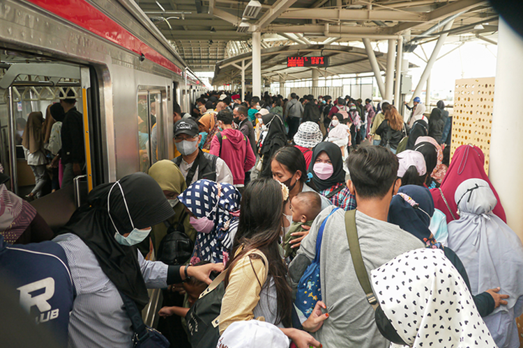 Per 1 Juni, Perjalanan KRL Jabodebek di Stasiun Manggarai Ditambah Saat Jam Sibuk, Cek Rinciannya