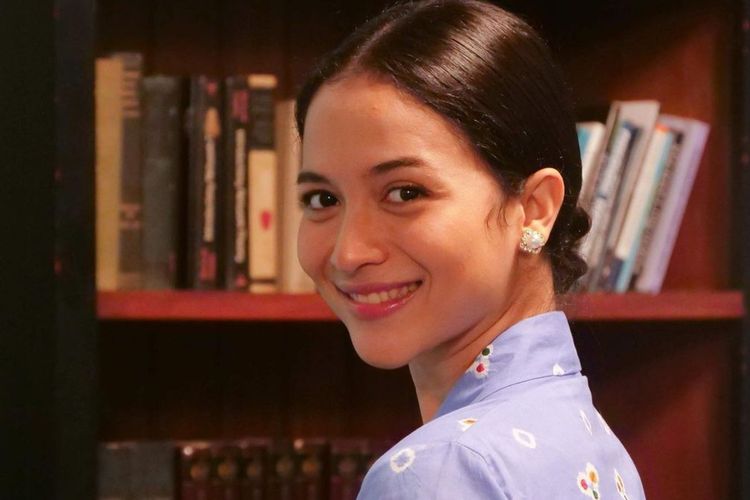 5 Artis Cantik Berdarah Bali Yang Berhasil Memikat Hati Banyak Pria ...