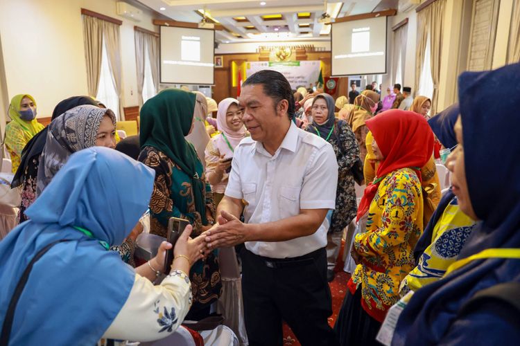 Hadiri Lokakarya Penanganan Stunting Terpadu FKUI, Pj Gubernur Banten Al Muktabar: Sebagai Ikhtiar Kita