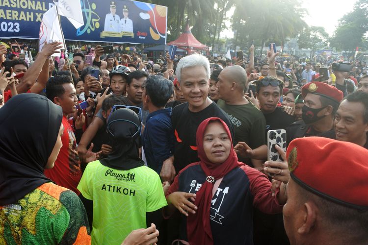 Ganjar Pranowo Bagikan Momen Safari Politik ke Jember, Netizen Beri Sindiran