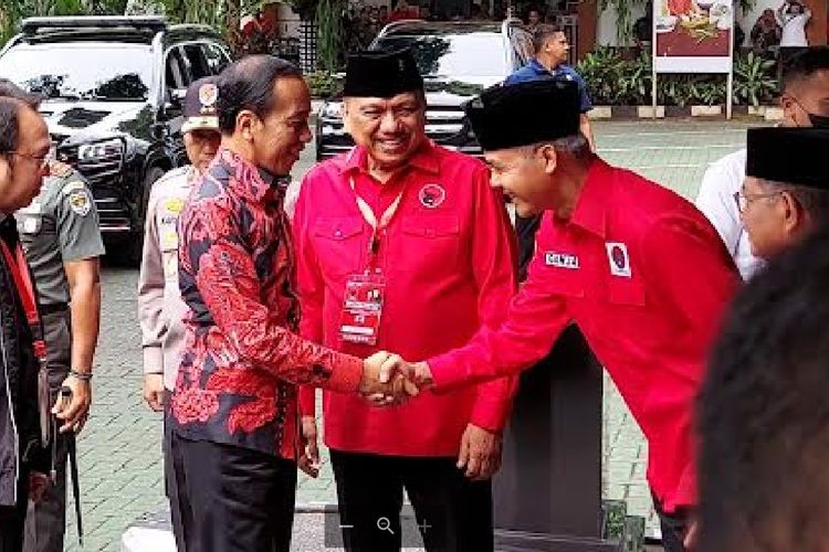 Viral Video Jokowi Puji Ganjar Pranowo, Hasto Bicara Soal Sosok Suksesornya