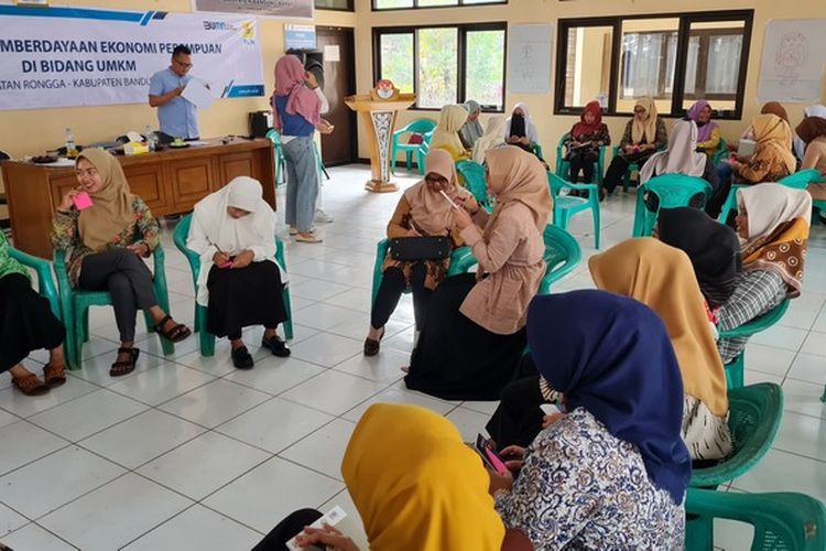 Dukung Kesetaraan Gender, PLN Berikan Pelatihan UMKM Bagi Wanita di Kawasan Proyek PLTA Upper Cisokan