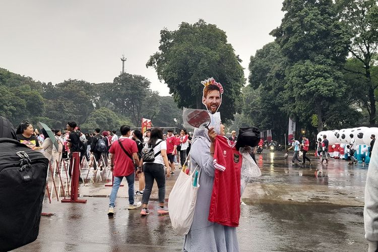 Pertandingan Indonesia vs Argentina Buat Pedagang Full Senyum