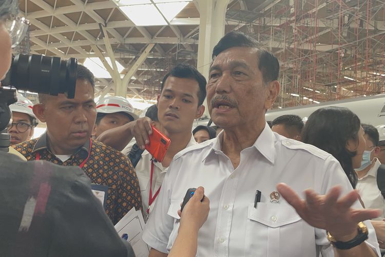 Luhut Pandjaitan Percaya Diri Lanjutkan Proyek Kereta Cepat: Kita Teruskan sampai Surabaya