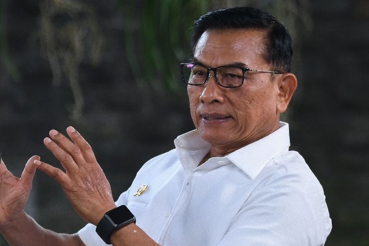 Moeldoko Wanti-Wanti Rocky Gerung: Jangan Coba-Coba Ganggu Presiden Jokowi!