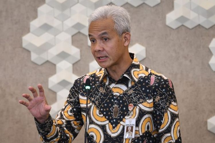 Ganjar Pranowo Pantun Soal Pemuda dan Olahraga, Netizen: Indonesia Berjaya Bukan karena Lari Pagi