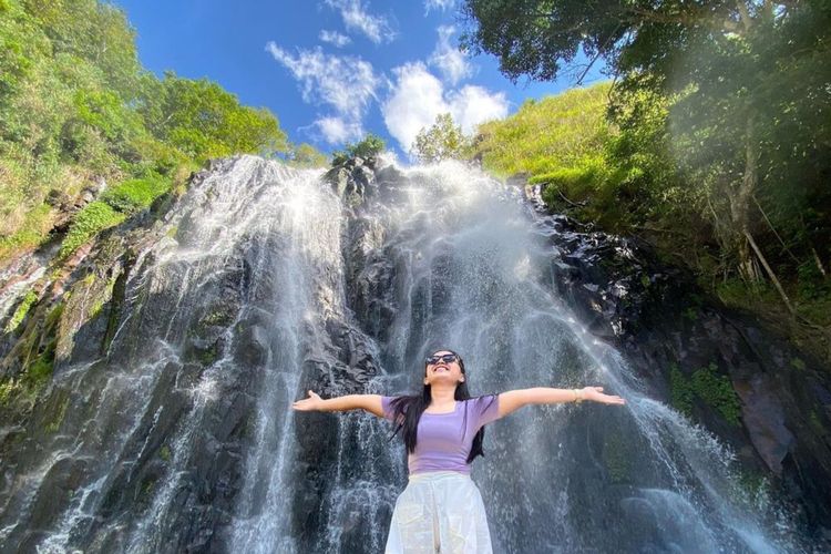 Air Terjun Efrata, Keindahan Alam Menakjubkan, Destinasi Wisata Air Terjun  Mempesona di Samosir! - Warta Lombok