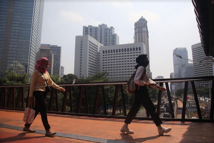 Solusi Pemprov Jakarta Kurangi Polusi Udara: PNS WFH dan Mobil Diminta Pakai Pertamax Turbo