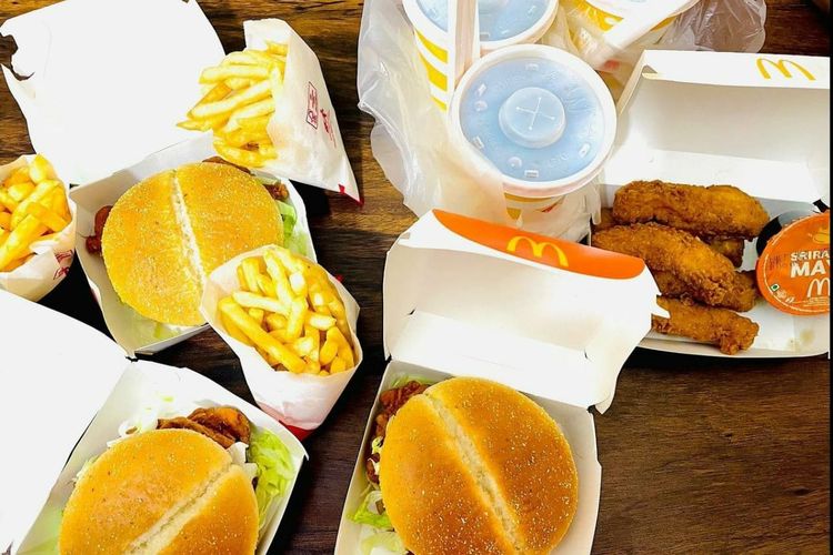 Simak Pendapat Ahli Gizi Cara Memilih Makanan Dengan Gizi Yang Baik Di Restoran Cepat Saji Simak Pendapat Ahli Gizi Cara Memilih Makanan Dengan Gizi Yang Baik Di Restoran Cepat Saji