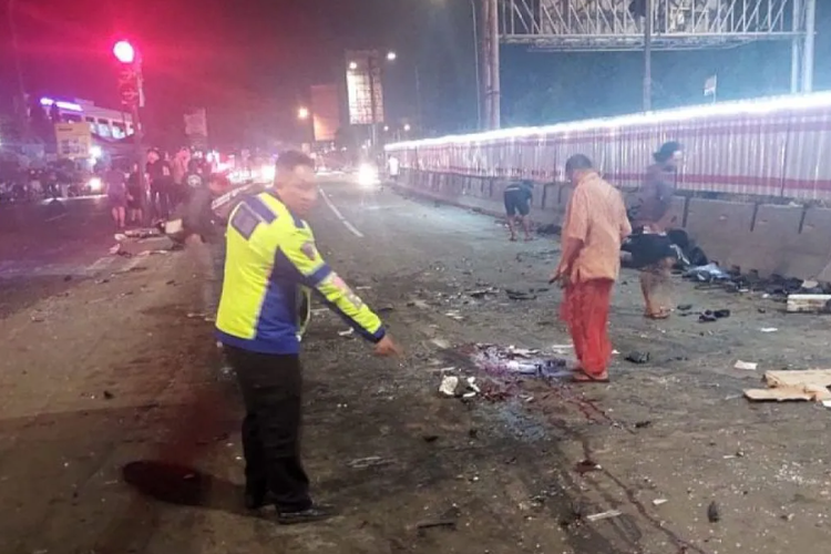 POPULER HARI INI: Korban Kecelakaan Simpang Bawen Bertambah hingga Perseteruan Food Vlogger