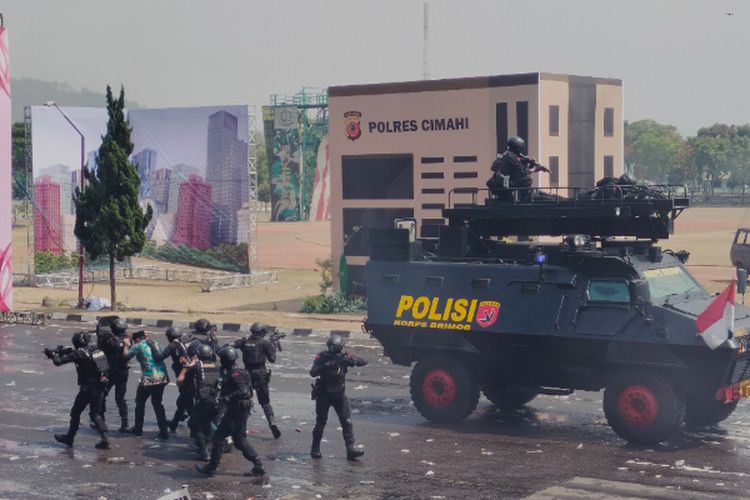 Antisipasi Kerusuhan Pemilu 2024 Di Jawa Barat, Polisi-TNI Gelar ...