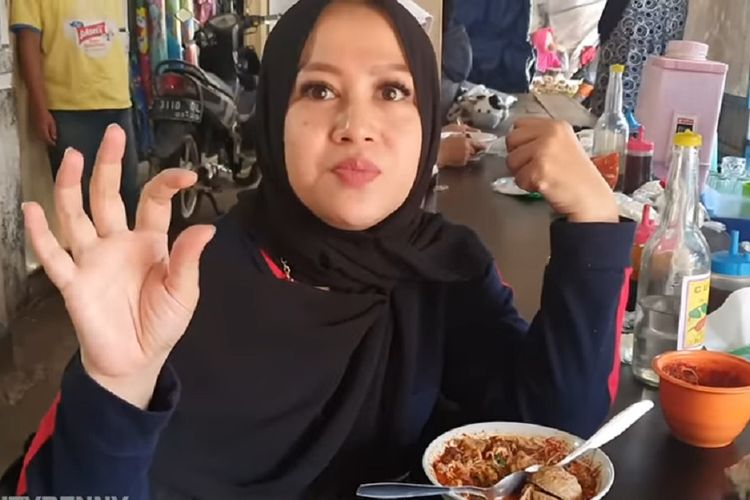 Wajib Dicoba Bakso Samino Favorit Teh Shanty Istri Denny Cagur Sensasi