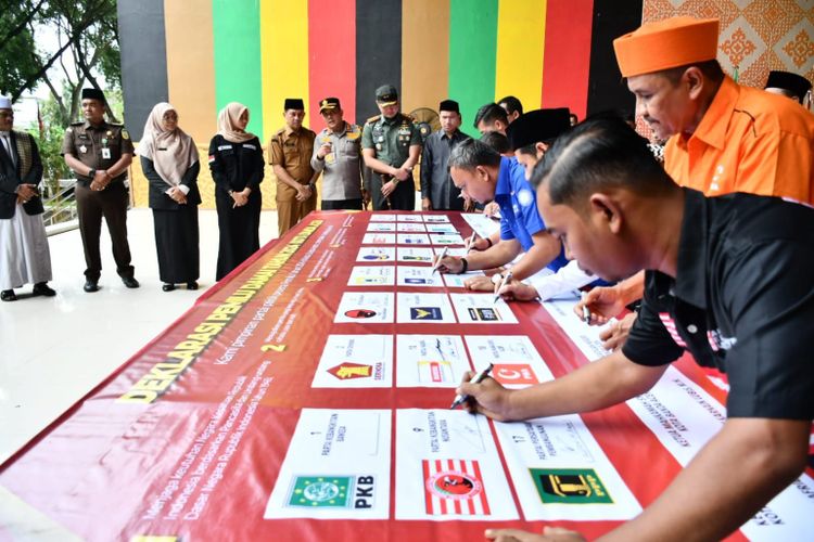 Pemko Banda Aceh Bersama Forkopimda Dan Seluruh Pimpinan Partai Politik Deklarasikan Pemilu