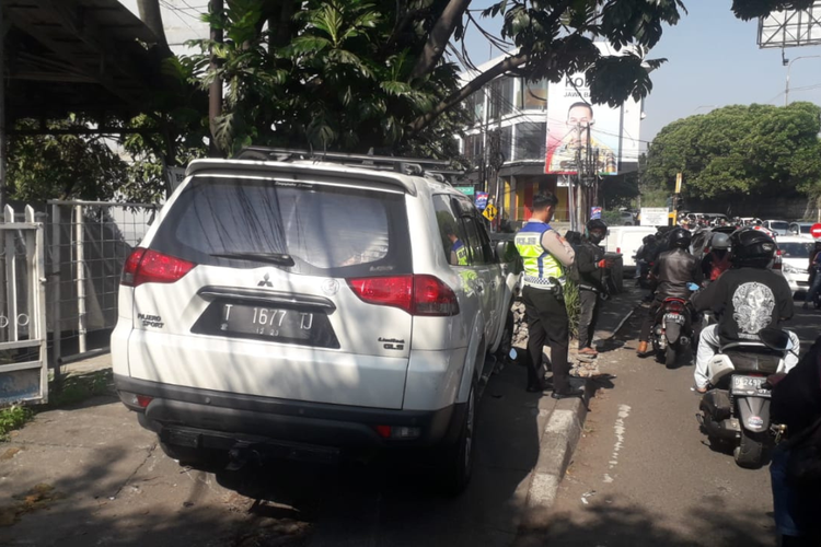 Kronologi Kecelakaan Lalu Lintas Mobil Tabrak Motor Di Gunung Batu Kota Bandung Jumat Pagi