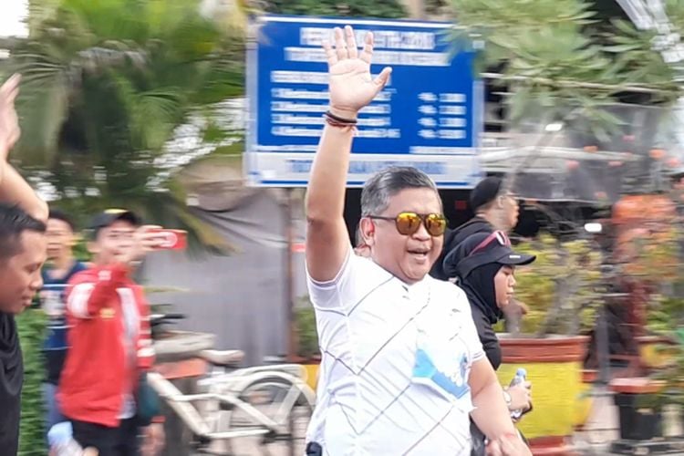 Ikut Lomba Lari Semarang 10K, Hasto Kristiyanto Ngaku Terinspirasi Atikoh Ganjar