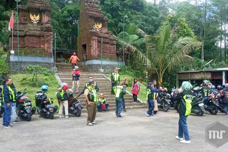 Keraton Gunung Kawi: Antara Keindahan Panorama Dan Nuansa Mistis Ziarah ...