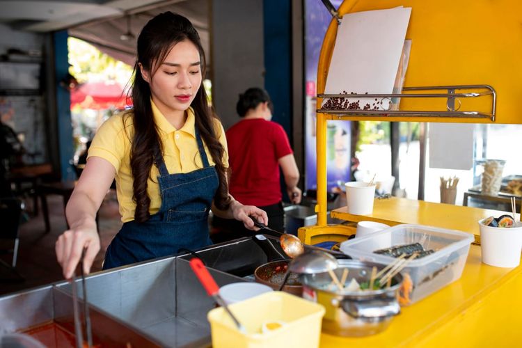 4 Tempat Makan Siang di Bandung Paling Mantap dan Murah Meriah, Cocok