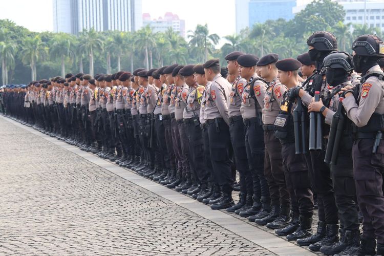 Ribuan Personel Gabungan Siaga Pengamanan Aksi Demonstrasi Di Monas