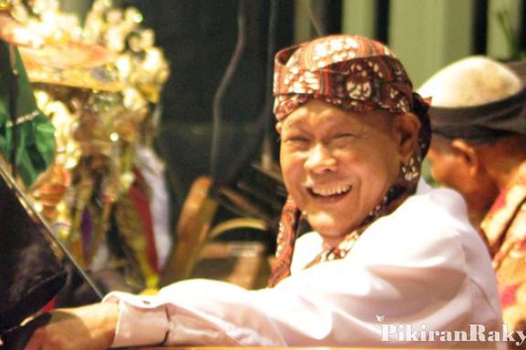 Asep Sunandar Sunarya Dibesarkan Bibi Hingga Ke Prancis Pikiran Rakyat Com