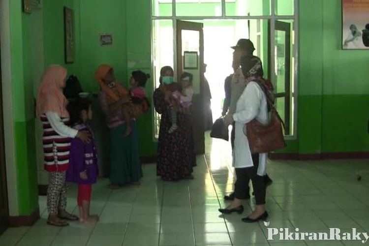 Keracunan Tutut Terjadi Juga di Bandung Barat, 36 Warga ...