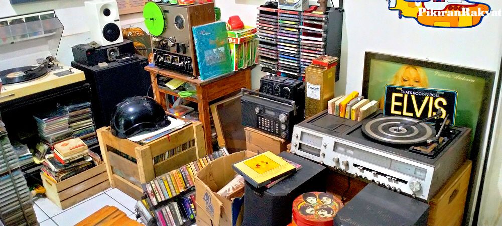 Selain Barang Antik Pasar Cikapundung Juga Jadi Tempat Berburu Suku Cadang Barang Elektronik Pikiran Rakyat Com