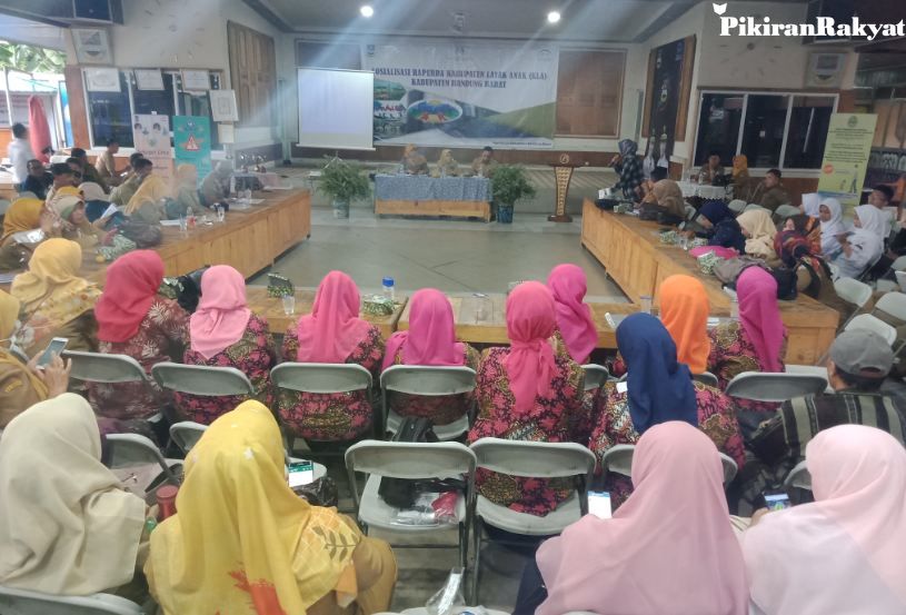 Tekan Kekerasan Terhadap Anak Bandung Barat Rancang Perda Kabupaten Layak Anak Pikiran Rakyat Com