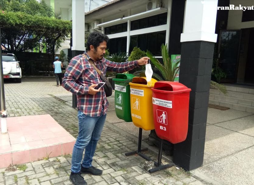 Dlhk Karawang Siapkan Tong Sampah Khusus Penampung Sampah Masker