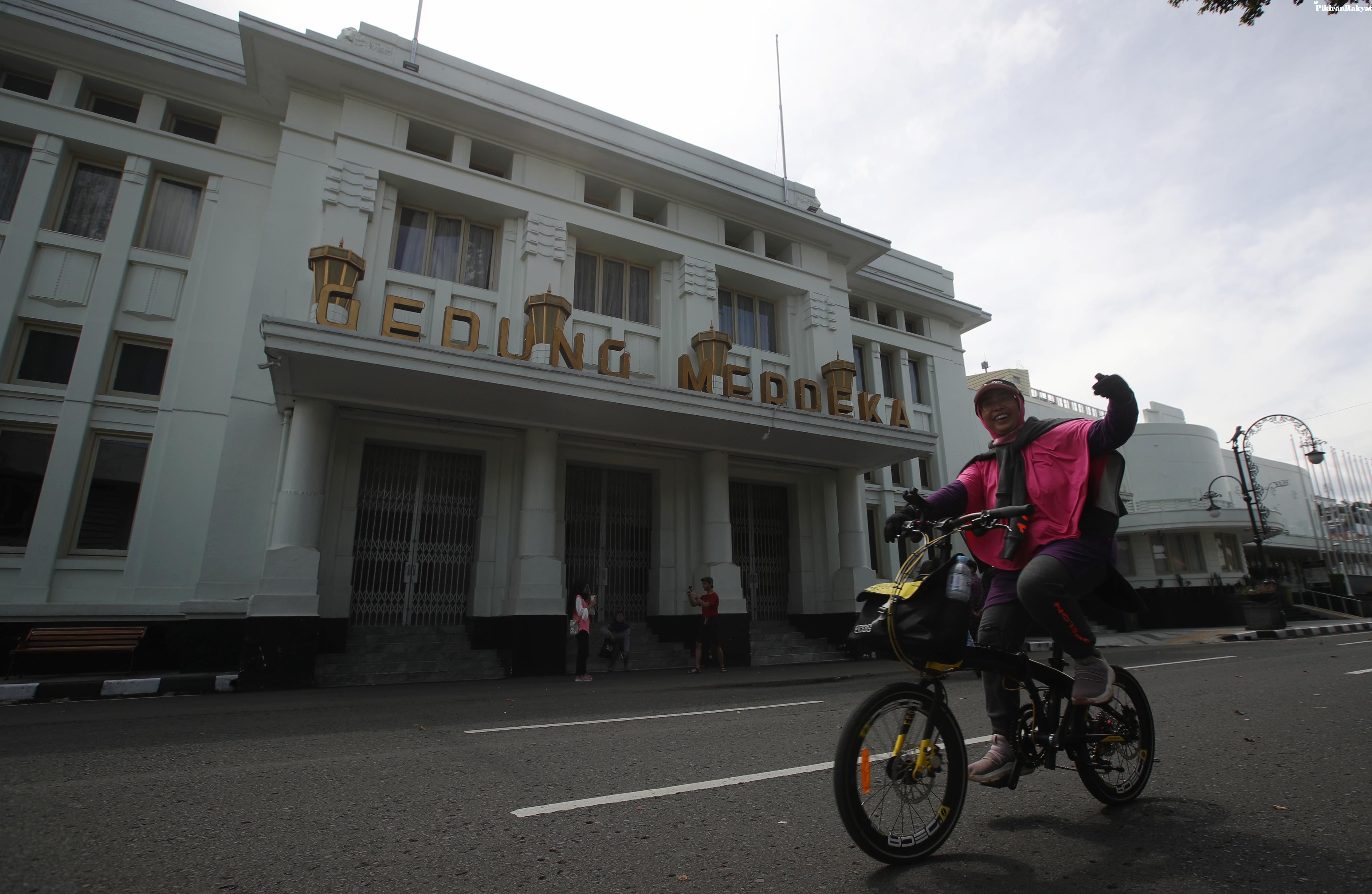 Semula Ditutup Semua Jalan Di Kota Bandung Dibuka Kembali Pikiran Rakyat Com