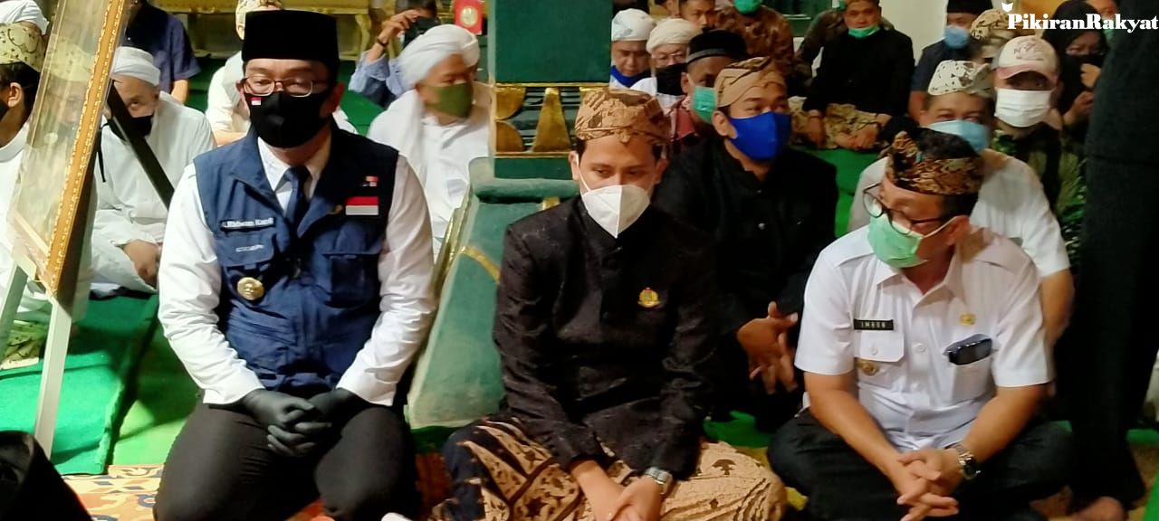 sultan cirebon pra arief natadiningrat