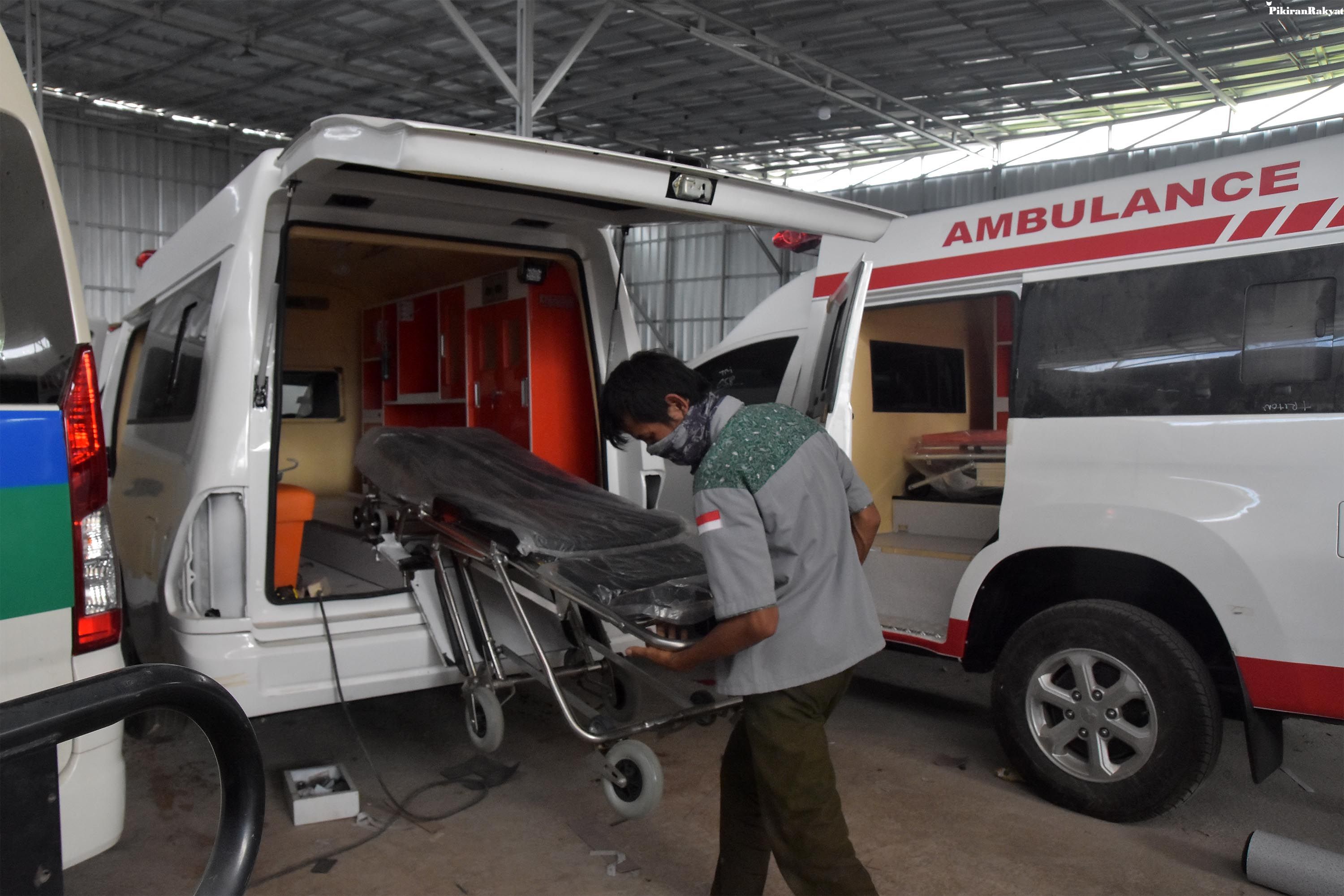 Wabah Covid 19 Bisnis Ambulans Di Bekasi Justru Banjir Pesanan Bahkan Tambah 75 Persen Pegawainya Pikiran Rakyat Com