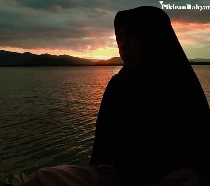 Surga yang Dirindukan Untuk Perempuan Sholehah,  Berbakti Kepada Suaminya