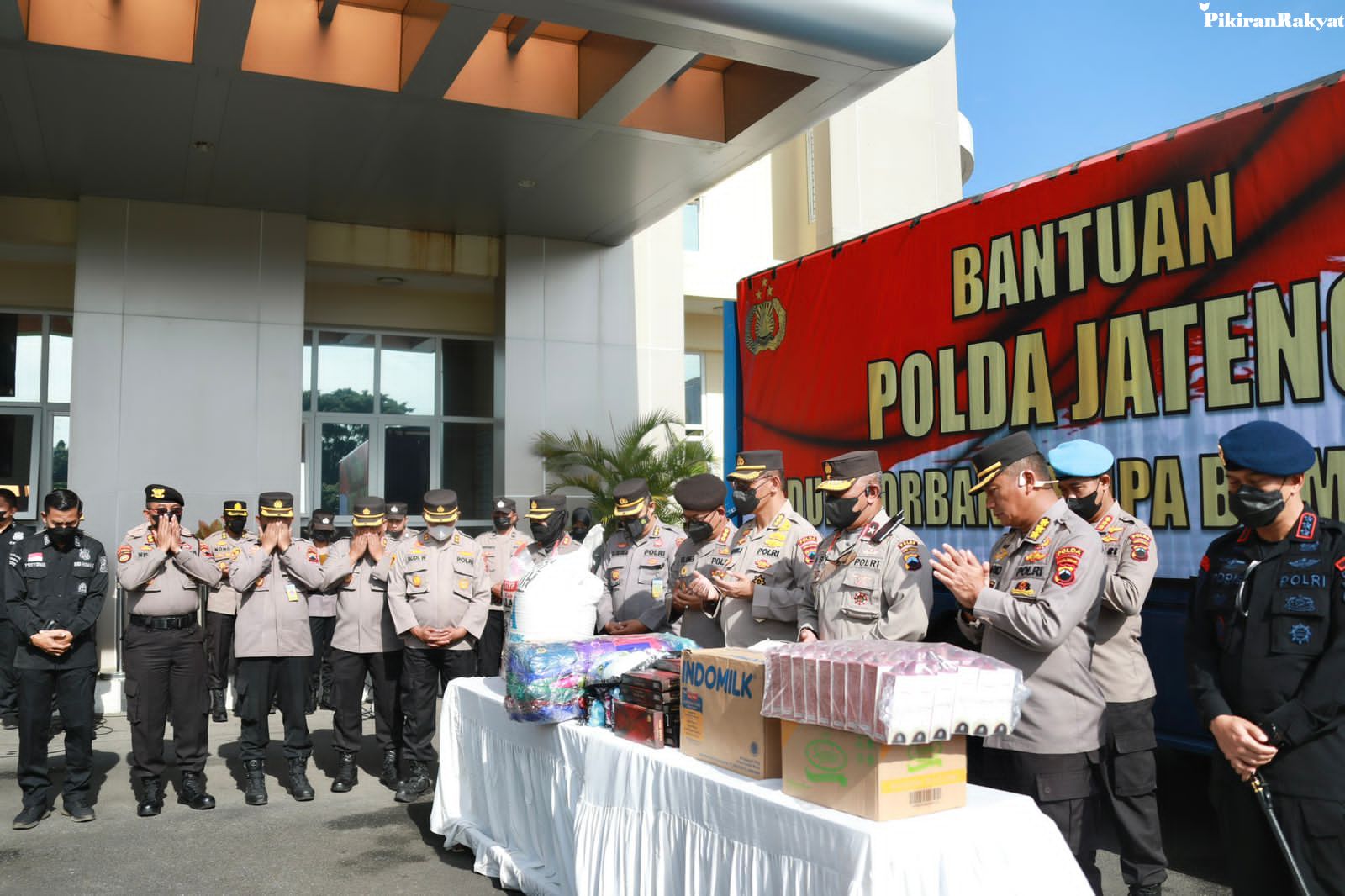 Bantuan logistik dari Polda Jateng untuk korban gempa Cianjur