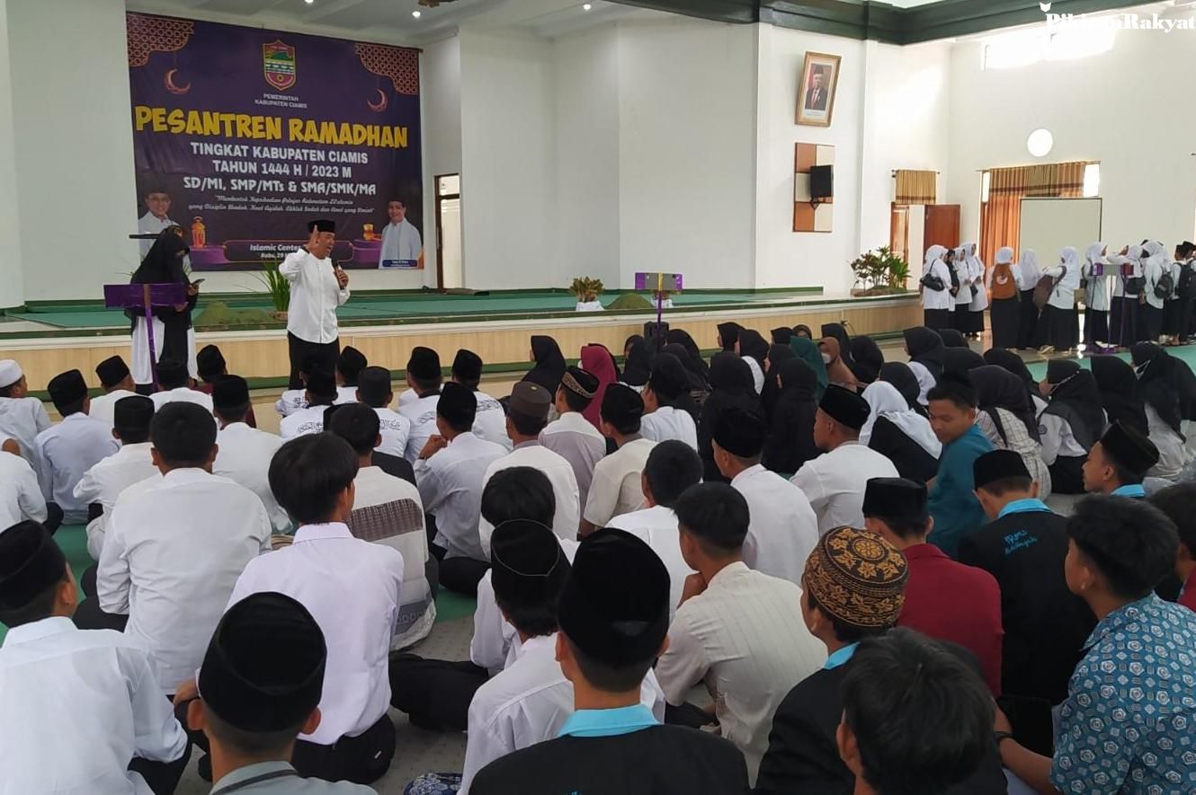 PESANTREN Ramadhan Kabupaten Ciamis, di Gedung KH Irfan Hielmy, komplek Islamic Center Ciamis, Rabu ( 29/3/2023). Sebelumnya, selama tiga tahun kegiatan serupa tidak  dilaksanakan, karena pandemi Covid-19.