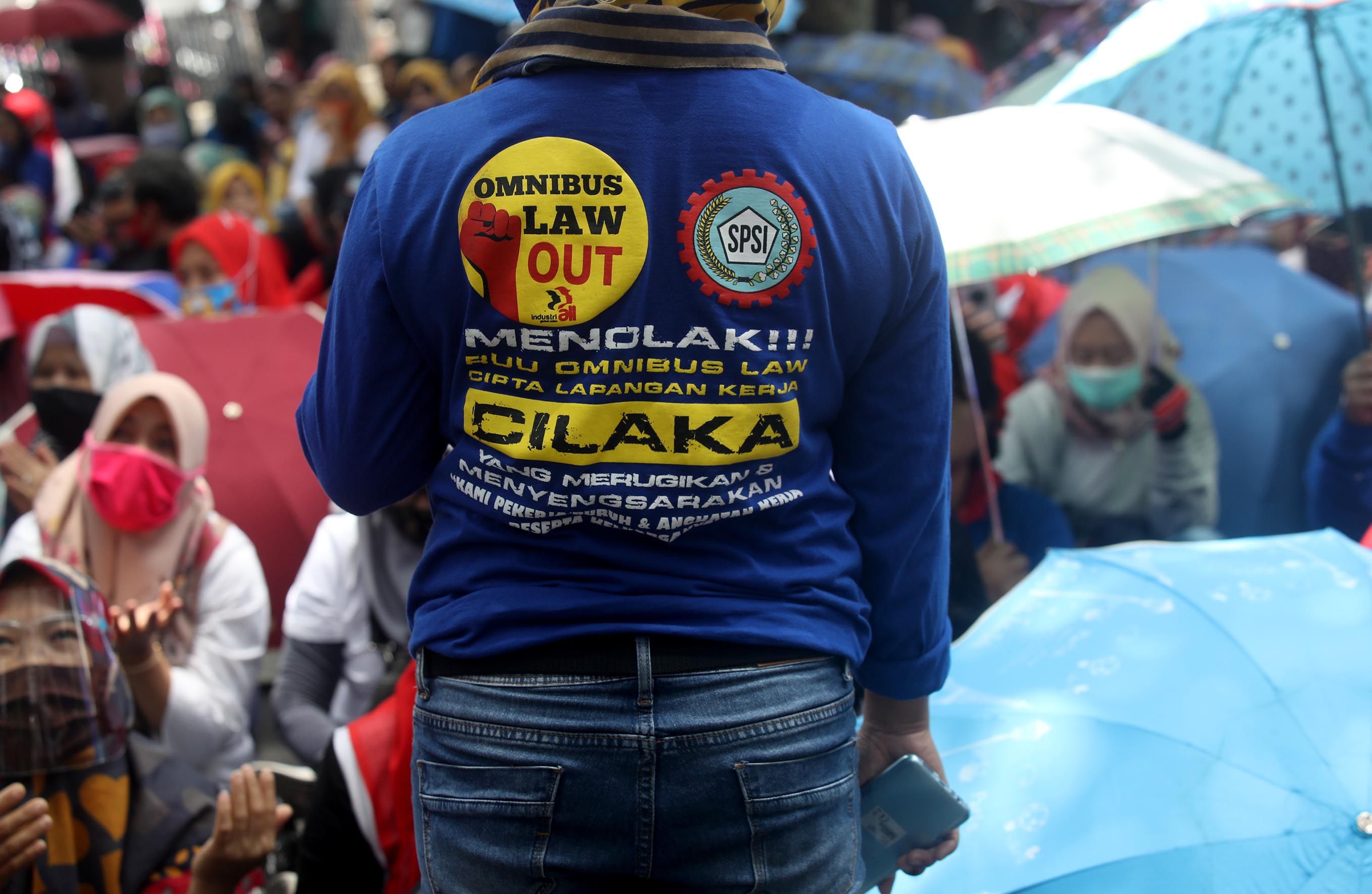 Uu Cipta Kerja Omnibus Law Sebenarnya Untungkan Siapa Buruh Atau Pengusaha Portal Surabaya