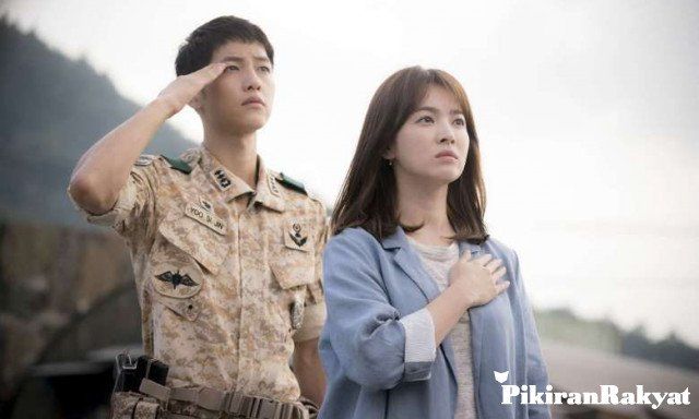 Descendants of the Sun, Drama Korea yang mempertemukan Song Joong Ki dan Song Hye Kyo (Song Song Couple) hingga ke pelaminan. 
