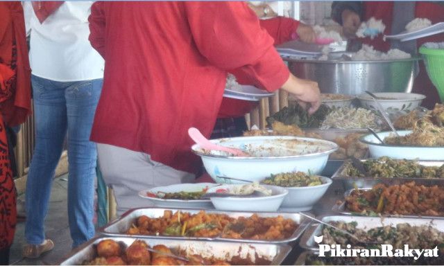 Nasi Kasreng kuliner khas Kabupaten Kuningan.