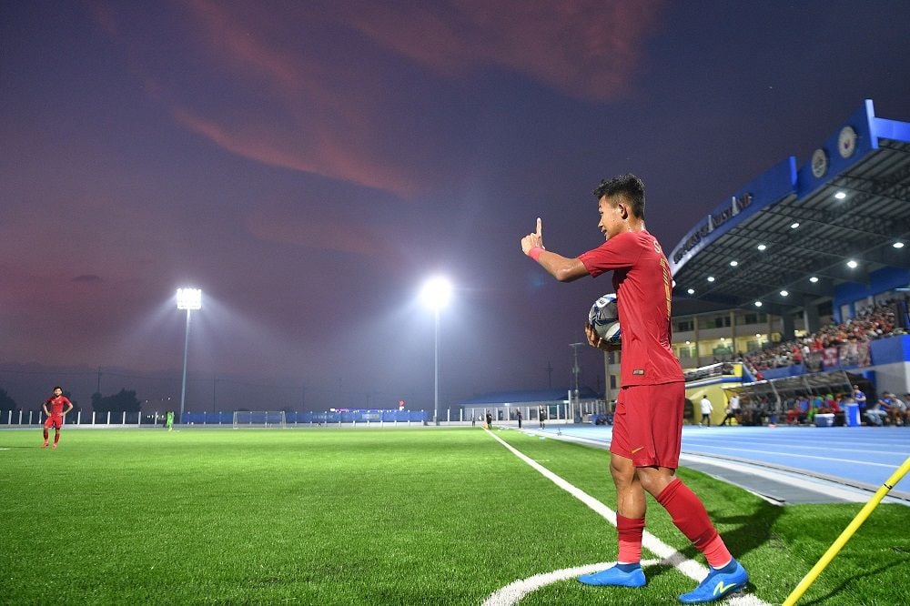 PEMAIN Timnas U-22 Indonesia Sani Rizky bersiap mengambil tendangan sudut saat melawan Timnas Laos dalam pertandingan Grup B SEA Games 2019 di Stadion City of Imus Grandstand, Filipina, Kamis 5 Desember 2019.*