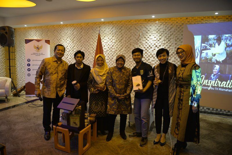 WALI Kota Surabaya Tri Rismaharini menjadi pembicara dalam Forum Inspiration Day yang diselenggarakan KBRI Ankara, Jumat 13 Desember 2019.*