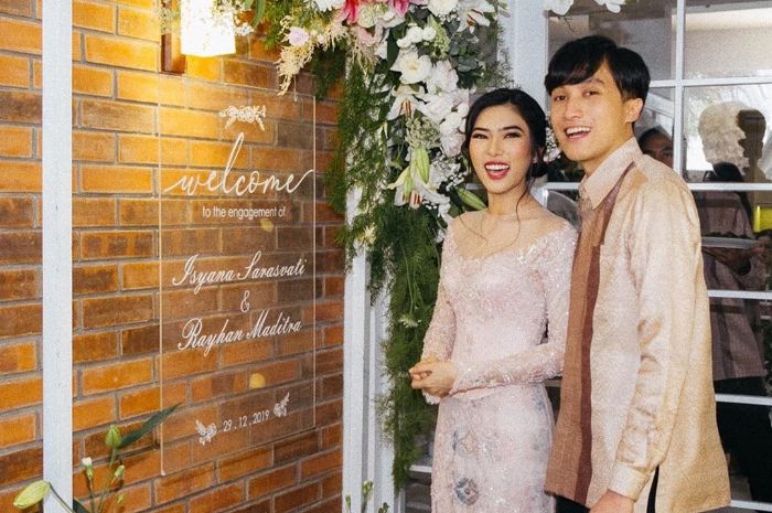 Isyana Sarasvati Resmi Menikah Vidi Aldiano Lo Yang Nikah Kok Kita Ikut Deg Degan Pikiran Rakyat Com