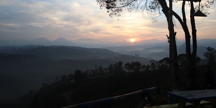 Sunrise di Cukul, Pangalengan, Kabupaten Bandung nan eksotik